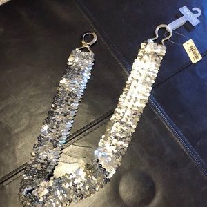 👏🏻FREE add on-NWT Ardene silver sequins stretchy belt